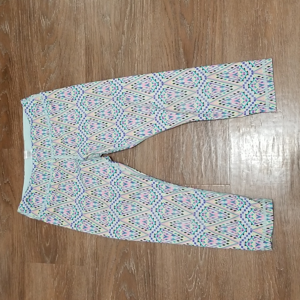(12) Ivivva Athletica by Lululemon Athletica Neon Cropped Gym Sporty Yoga Active
